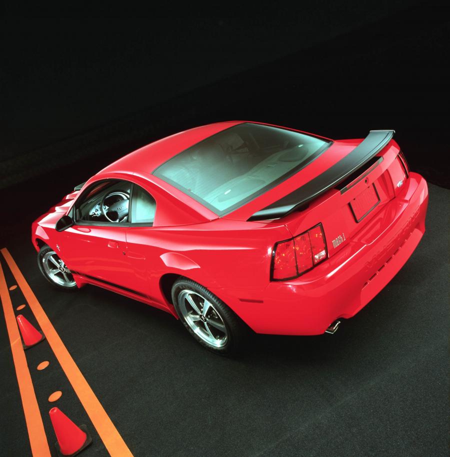  Ford Mustang Mach I 2003 года  (фото 19 из 25)